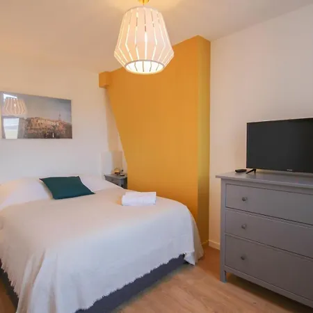 Centre - And Functional Ap. 2bdrm